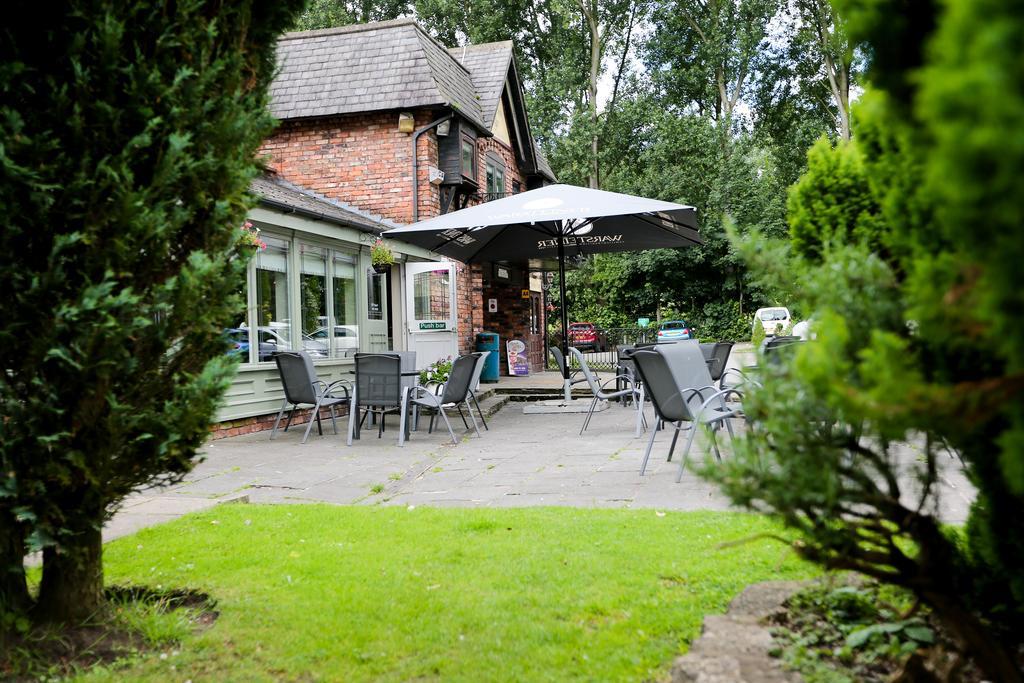 Fairways Lodge & Leisure Club 프레스트위치 외부 사진