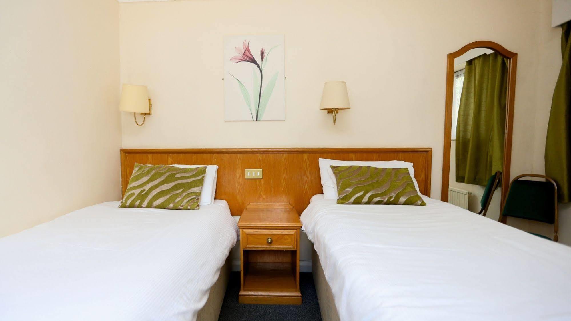 Fairways Lodge & Leisure Club 프레스트위치 외부 사진